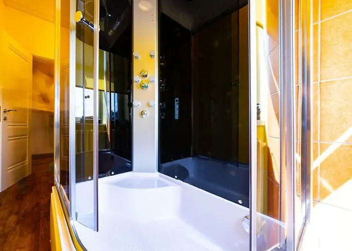 Stories Ap Bright Spacious 58sqm Free Park